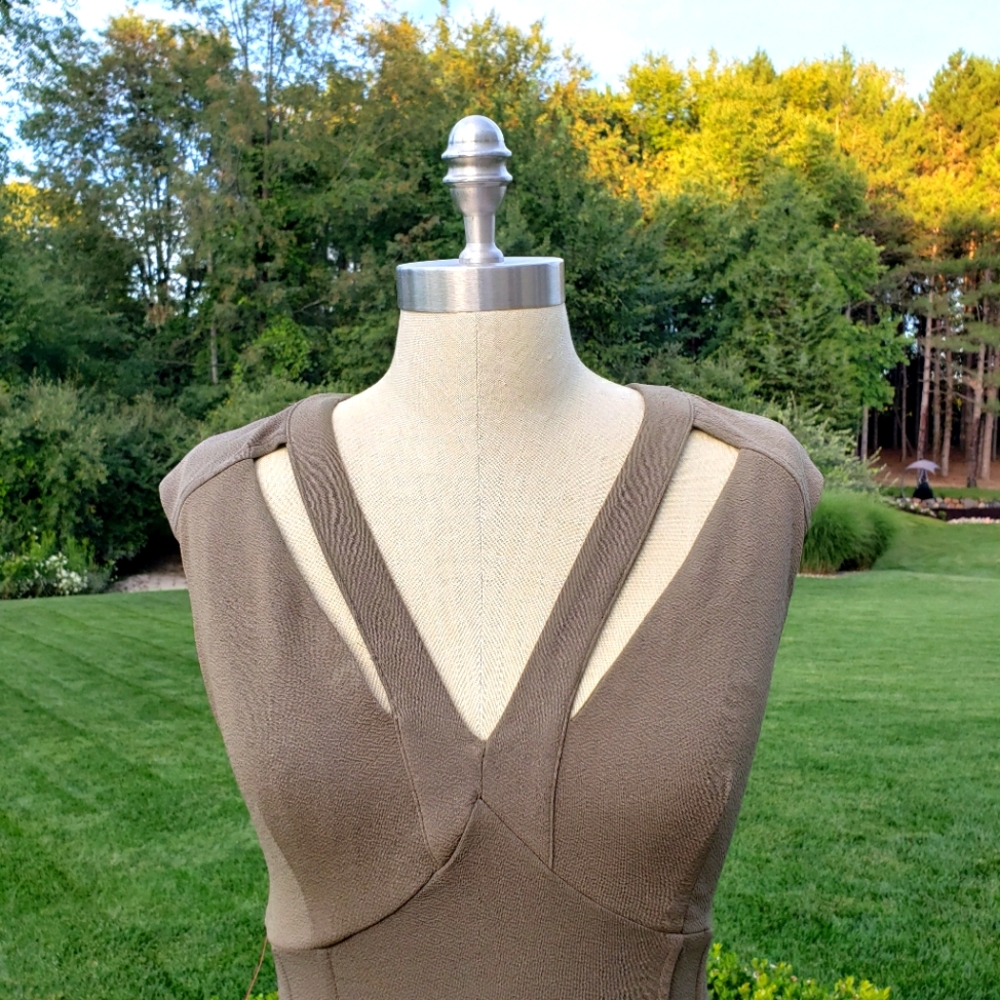 bebe Priscilla Texture Crepe Dress - Picture 2 of 9